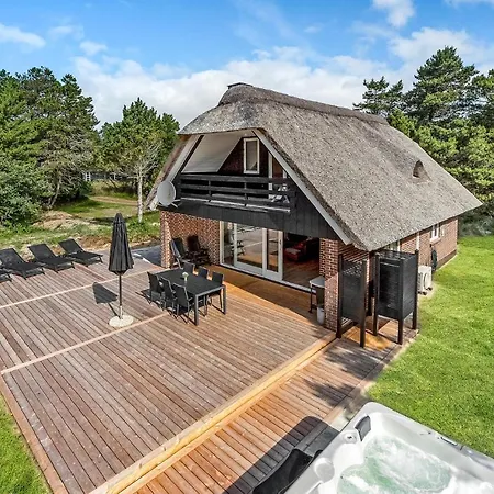 3 Bedroom Lovely Home In Blavand * Blåvand