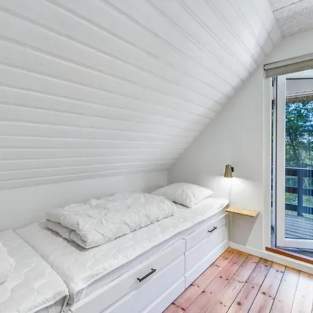 3 Bedroom Lovely In בית נופש בלבאנד